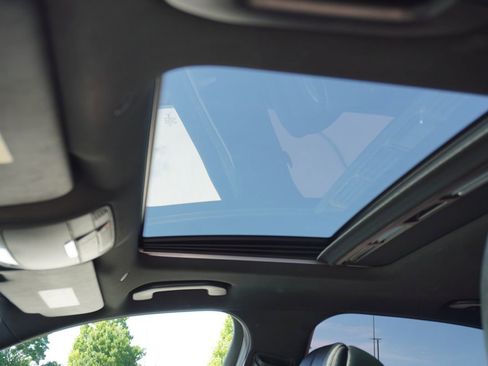 Used 2017 Mercedes-Benz E 300 image 18
