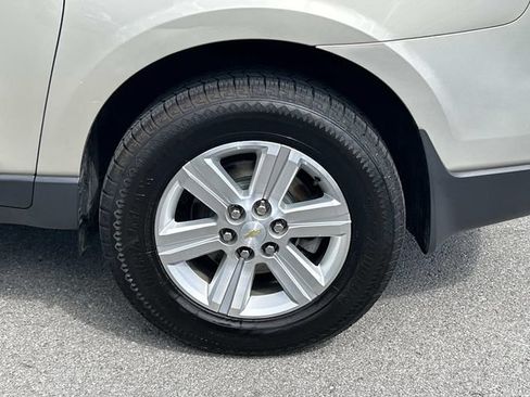Used 2014 Chevrolet Traverse LT FWD image 11