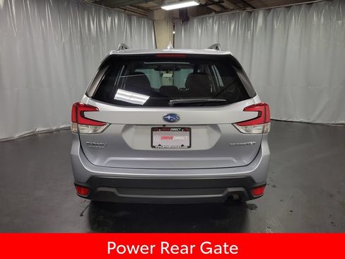 Used 2023 Subaru Forester Premium AWD/4WD image 7