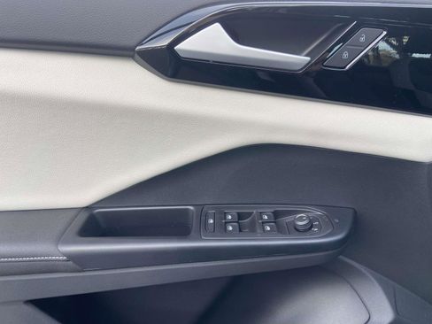 New 2026 Volkswagen Taos S FWD image 18