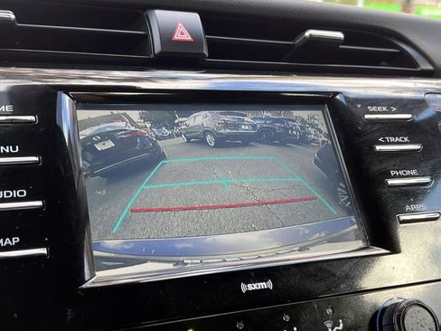 Used 2020 Toyota Camry LE image 31