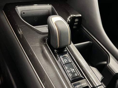 Used 2026 Toyota Crown XLE image 18