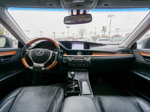 Used 2014 Lexus ES 300h image 2