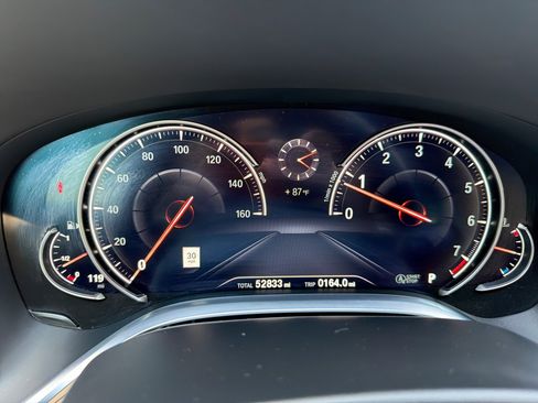 Used 2019 BMW 750i w/ Executive Package RWD image 10