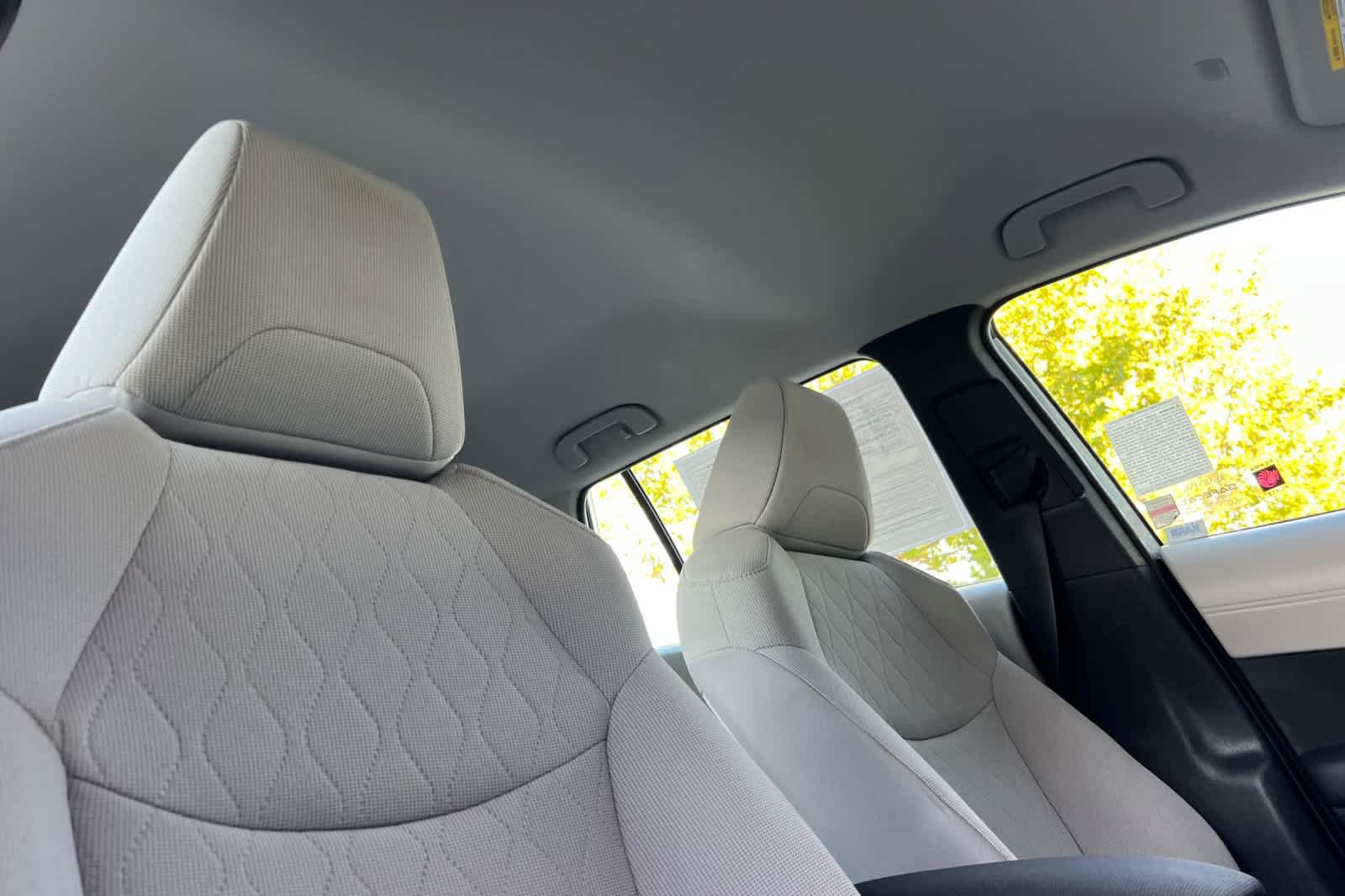 Certified 2022 Toyota Corolla Cross L FWD image 18