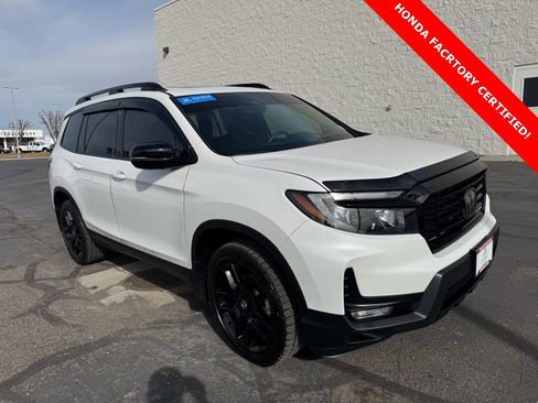 Used 2025 Honda Passport Black Edition image 1