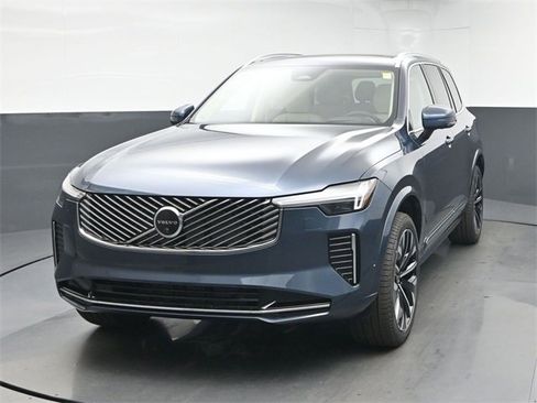 New 2026 Volvo XC90 B6 Ultra image 3