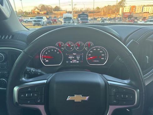 Used 2020 Chevrolet Silverado 2500 LTZ w/ Z71 Off-Road Package image 19