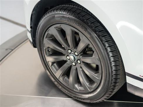 Used 2019 Land Rover Range Rover Velar R-Dynamic SE image 14