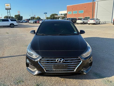 Used 2022 Hyundai Accent SE FWD image 11