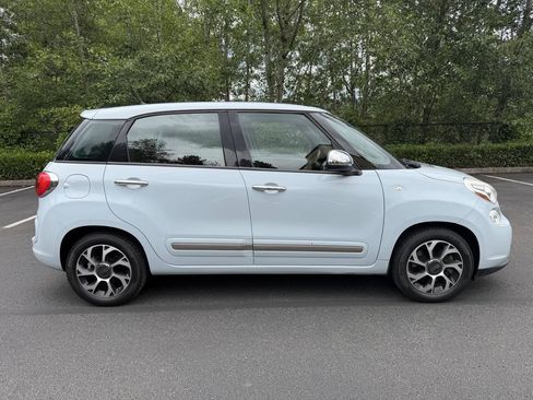Used 2014 FIAT 500L Lounge FWD image 4