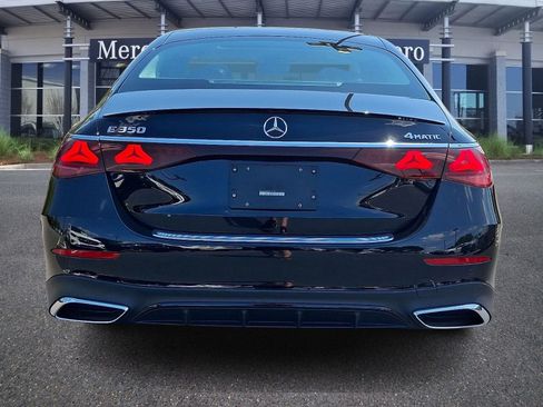 Used 2025 Mercedes-Benz E 350 4MATIC Sedan image 5
