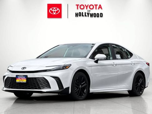 New 2026 Toyota Camry SE FWD image 7