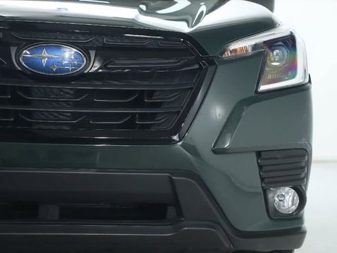 Used 2023 Subaru Forester Premium image 7