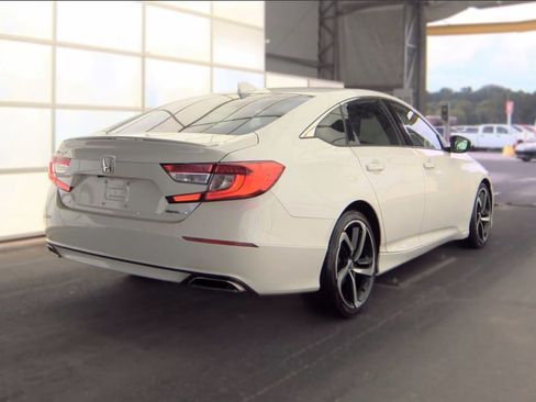 Used 2020 Honda Accord Sport image 4