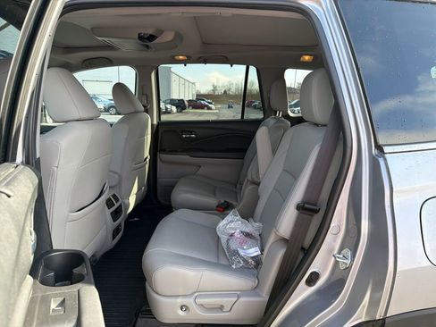 Used 2022 Honda Pilot Elite image 13