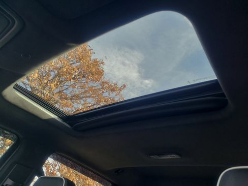 Used 2022 GMC Sierra 1500 AT4X image 33