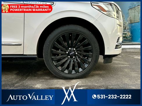 Used 2018 Lincoln Navigator Reserve w/ Technology Package image 9