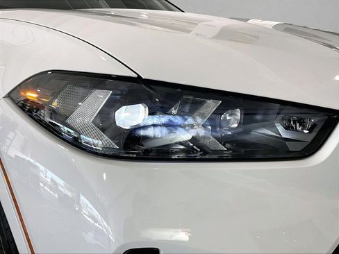 Used 2026 BMW X6 xDrive40i w/ Premium Package AWD/4WD image 30