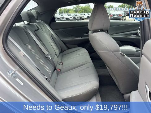 Used 2025 Hyundai Elantra SEL FWD image 20