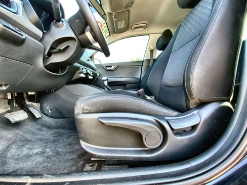 Used 2023 Kia Rio LX FWD image 14