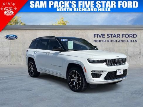 Used 2025 Jeep Grand Cherokee Summit AWD/4WD image 2