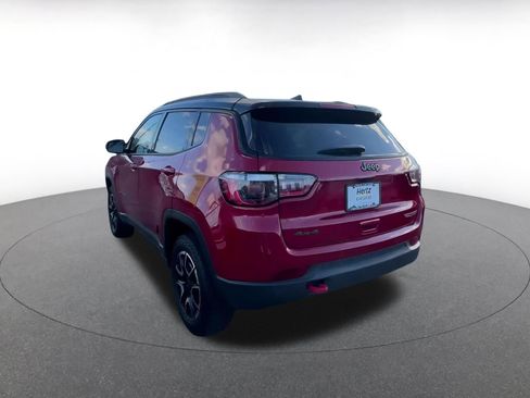 Used 2025 Jeep Compass Trailhawk image 11