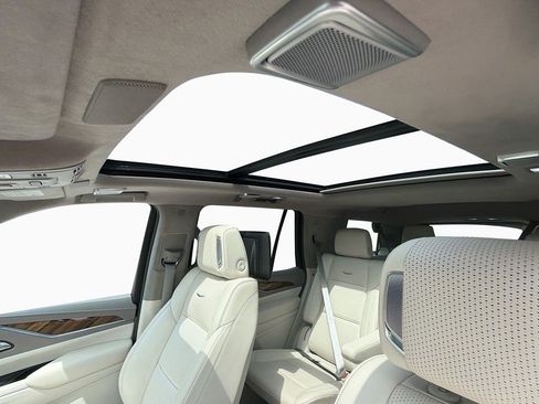 Certified 2024 Cadillac Escalade Sport Platinum w/ LPO, ONYX Package AWD/4WD image 20