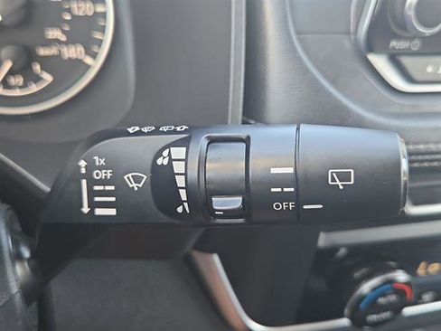 Certified 2023 Nissan Rogue SV image 31