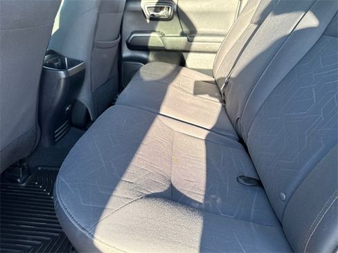 Used 2018 Toyota Tacoma TRD Sport w/ Technology Package image 16