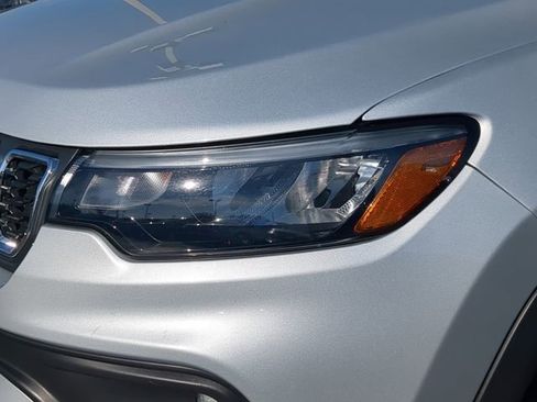 Used 2024 Jeep Compass Latitude image 10