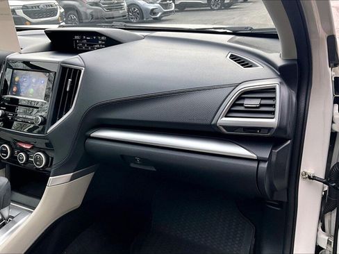 Used 2023 Subaru Forester Premium image 11