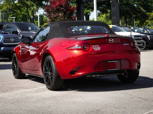 Used 2026 MAZDA MX-5 Miata Club w/ Interior Package RWD image 8