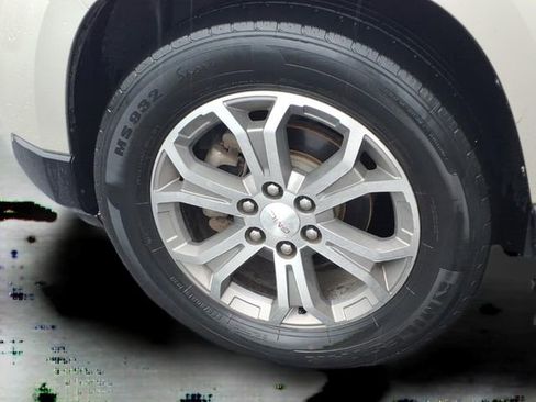 Used 2015 GMC Acadia SLT w/ Open Road Package FWD image 19