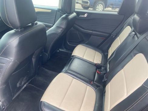 Used 2022 Ford Escape Titanium w/ Titanium Elite Package image 11