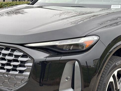 Used 2025 Audi Q5 Premium Plus w/ Premium Plus image 6