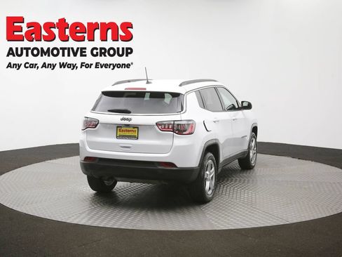 Used 2024 Jeep Compass Latitude AWD/4WD image 39