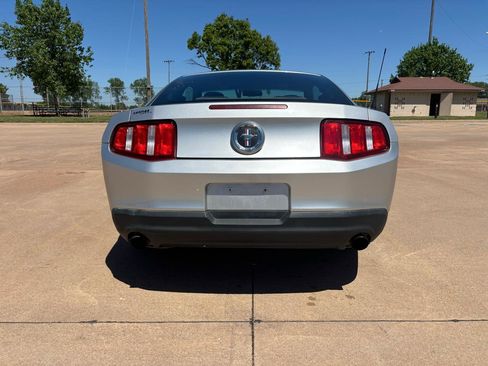 Used 2011 Ford Mustang Coupe RWD image 23