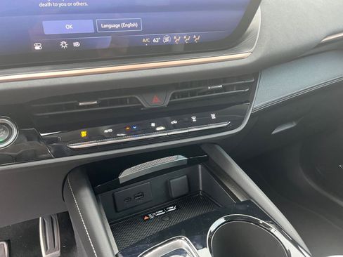 Used 2024 Buick Envision Sport Touring image 18