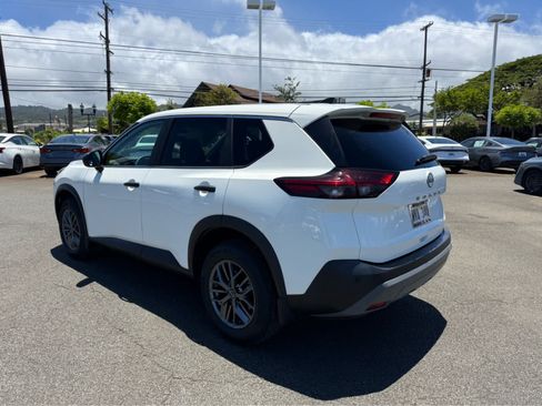 Used 2023 Nissan Rogue S FWD image 4