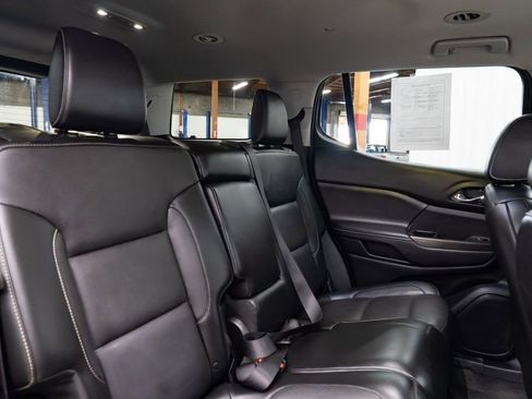 Used 2018 GMC Acadia SLT image 28