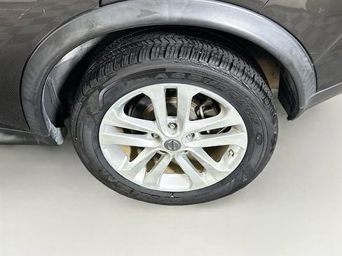 Used 2013 Nissan Juke SL image 11