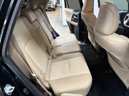 Used 2018 Toyota 4Runner SR5 Premium RWD image 13