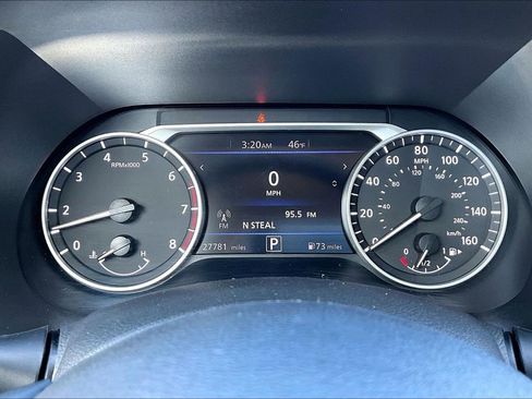 Used 2021 Nissan Sentra SR w/ Lighting Package image 27