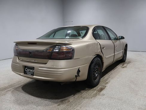 Used 2005 Pontiac Bonneville SE image 7