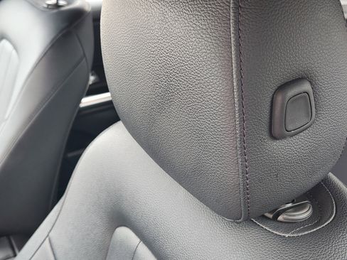 Used 2025 Mercedes-Benz GLA 250 4MATIC image 16