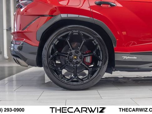 Used 2023 Lamborghini Urus Performante AWD/4WD image 39