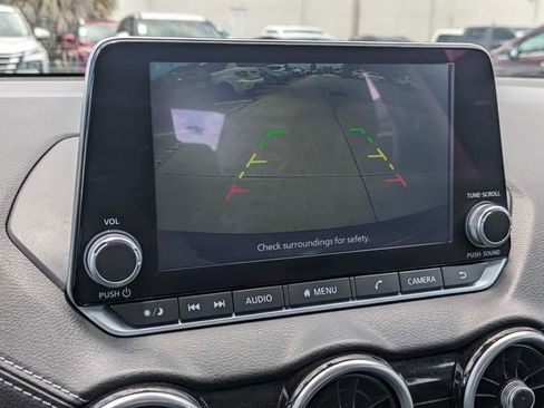 Used 2024 Nissan Sentra SV FWD image 21