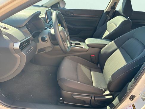 Used 2025 Nissan Altima 2.5 S image 17