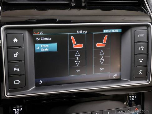 Used 2018 Jaguar F-PACE Prestige image 22